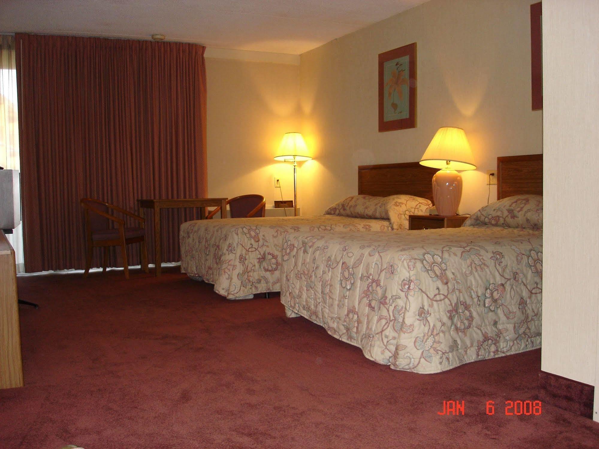 Bravo Inn Greensboro Jamestown Exterior foto